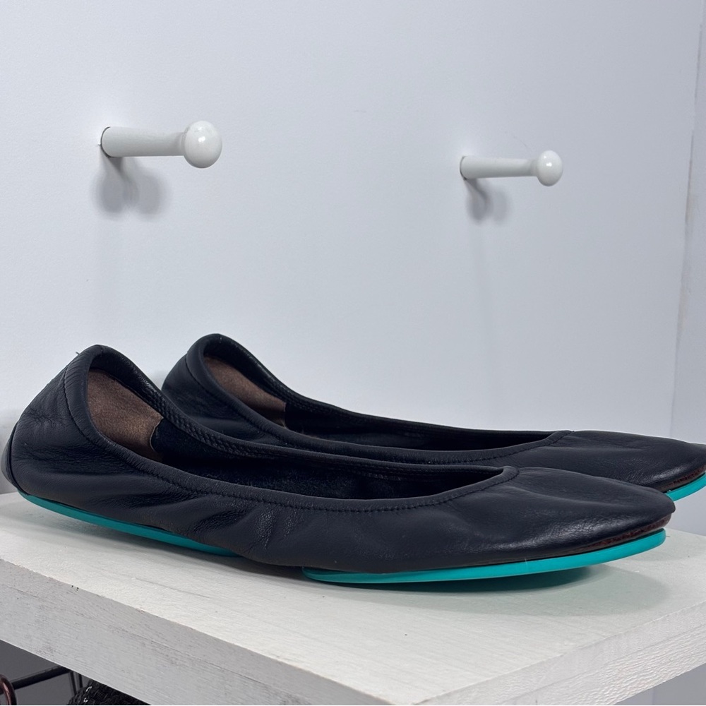 EUC Tieks By Gavrieli Women’s Matte Black Leather Flats Ballet Size 10 US - Picture 4 of 12